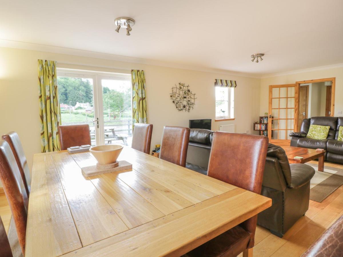 Lon Cottage Clunie Luaran gambar